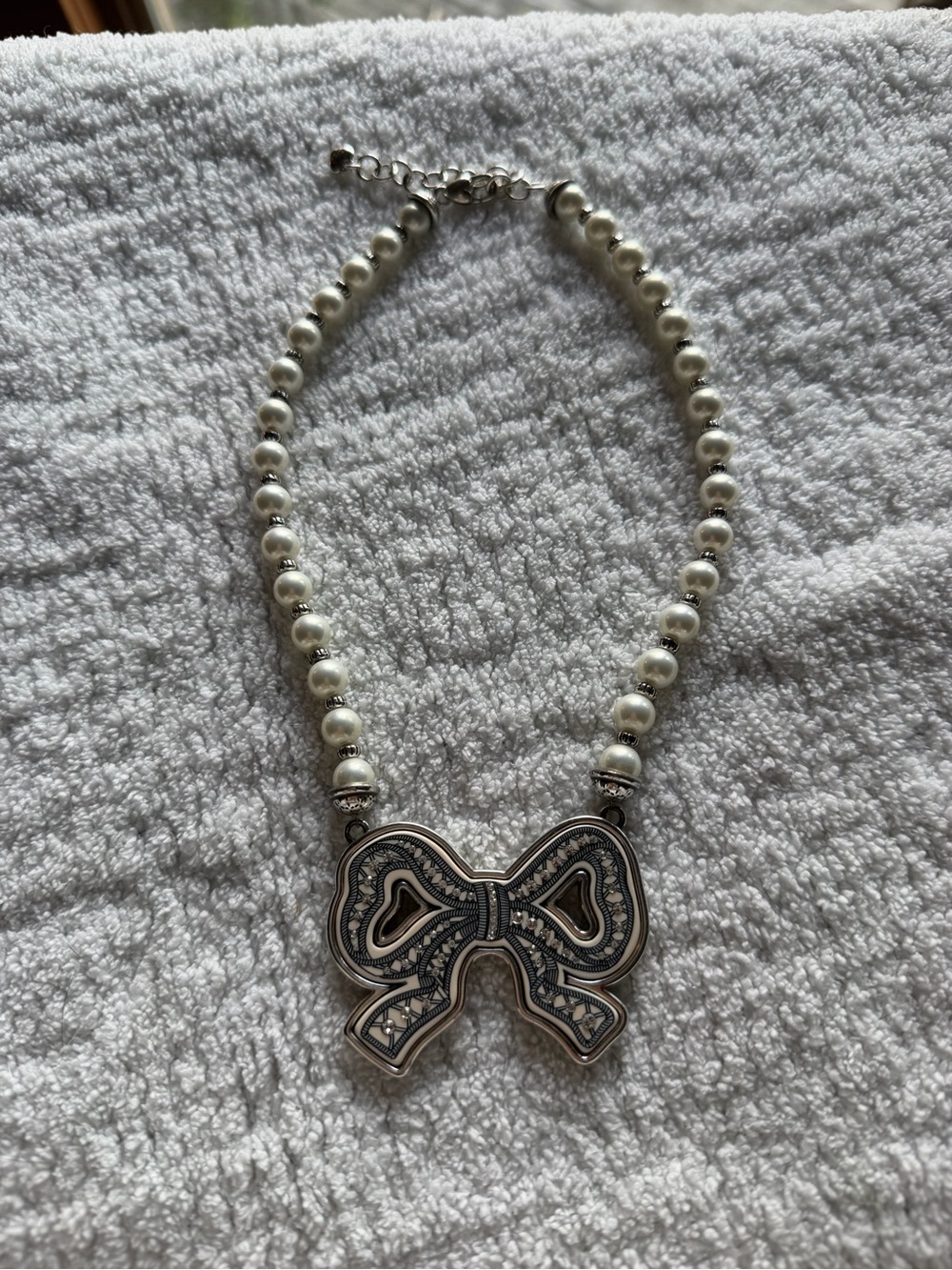 Brighton Bow Pearl Necklace